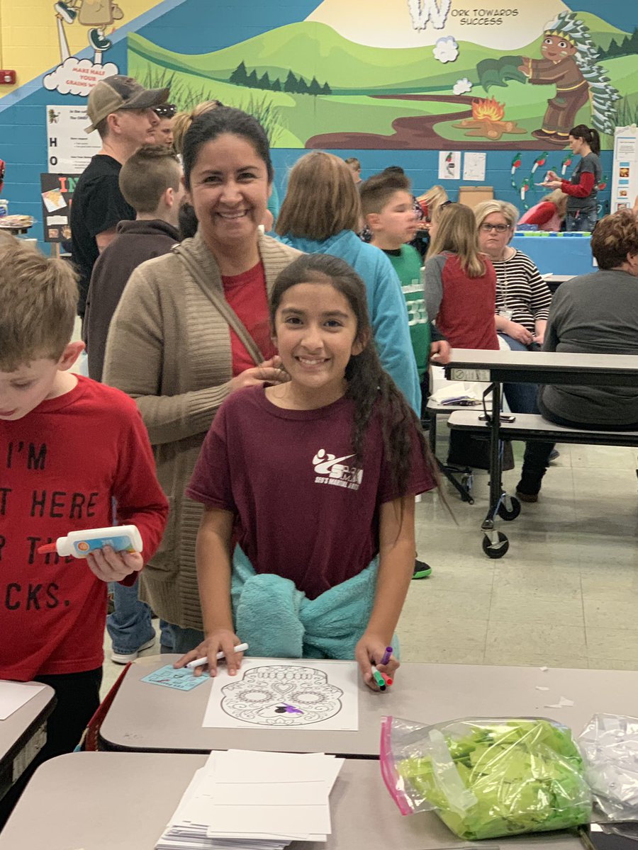MurrayESOL's tweet photo. Celebrating Multicultural Night at CES w/ present and former ESOL students. #chatsworthchiefs @mcsgeorgia https://t.co/HhXilDYFxH