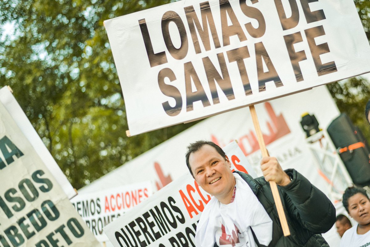 pasotti's tweet photo. Aquí estamos vecinos de toda la Ciudad México protestando en contra de la #CorrupciónInmobiliariaCDMX @GobCDMX. #Laureles278 https://t.co/PqtfRwew7G