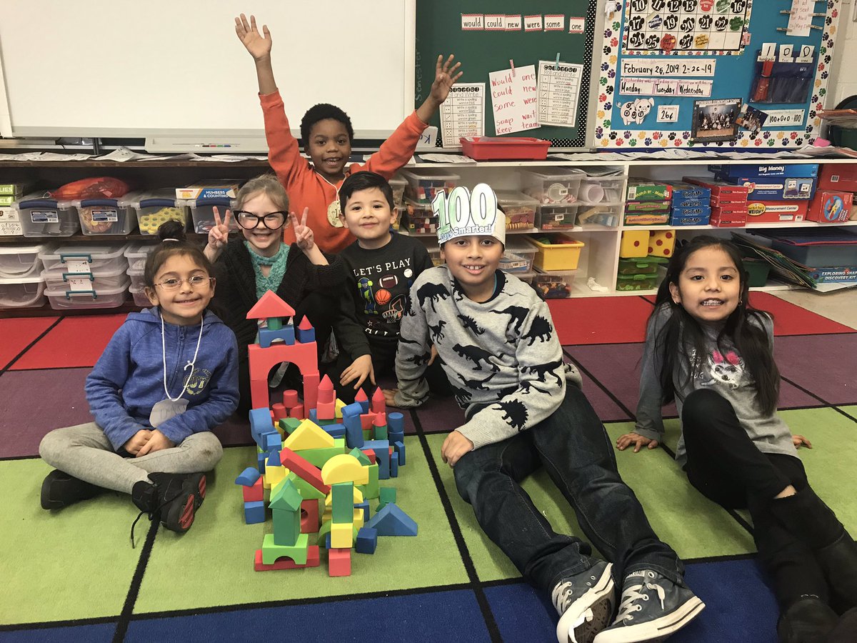 MrsMentnech's tweet photo. My class had a blast celebrating the 100th day today!! #MonticelloRocks https://t.co/oS7qTwE5FB