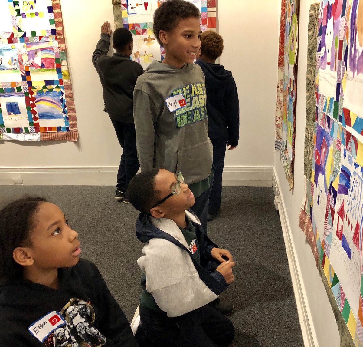 NBSFNOLA's tweet photo. Our Nelson students participated in the Artists &amp; Sense of Place program @OgdenMuseum. Our Roadrunners worked with artist Louise Mouton Johnson, toured the museum, and viewed their own artwork in the Education Gallery. Beep! Beep!  #NBSF #Art #NolaEd 👩🏽‍🎨🎨👨🏼‍🎨 https://t.co/OL877kptkQ