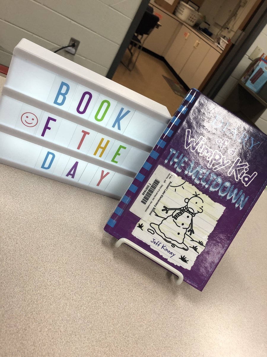CPSlwilson's tweet photo. Literacy Action Network Instructional Rounds @vicksburgcomsch Sunset Lake today! What a powerful process! @nicole_kalmbach @TLiMPrincipal #focusonliteracy #essentialnumber3 #educoach https://t.co/LaR9GSjf81