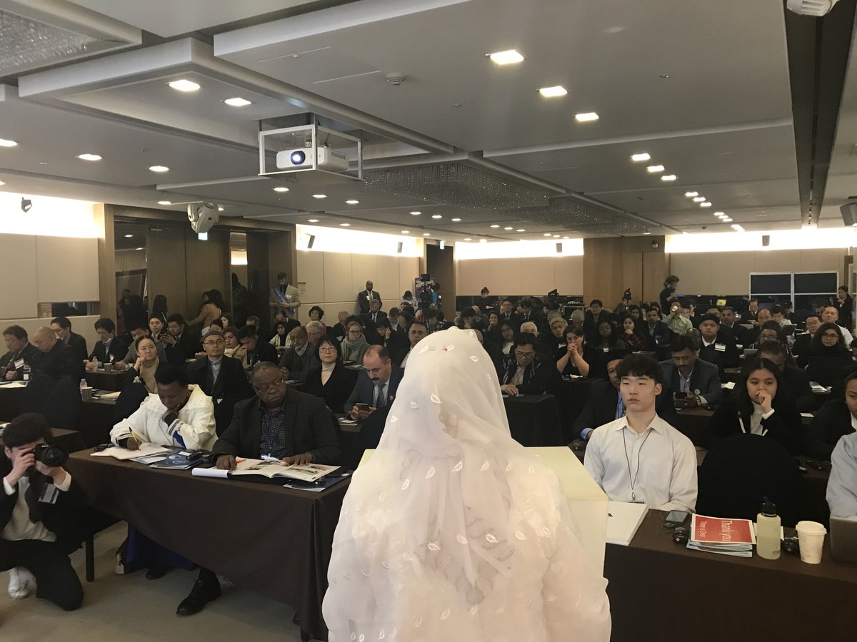 GlobalPeace's tweet photo. “Trying to light a candle is much more meaningful than crying over darkness. Let us be optimistic and work together enthusiastically to promote peace.” Dr. Siti Musdah Mulia, Professor, Indonesian Institute of Sciences #GlobalPeace #KoreanDream #PeaceBuilding https://t.co/I2z5W95Ilc