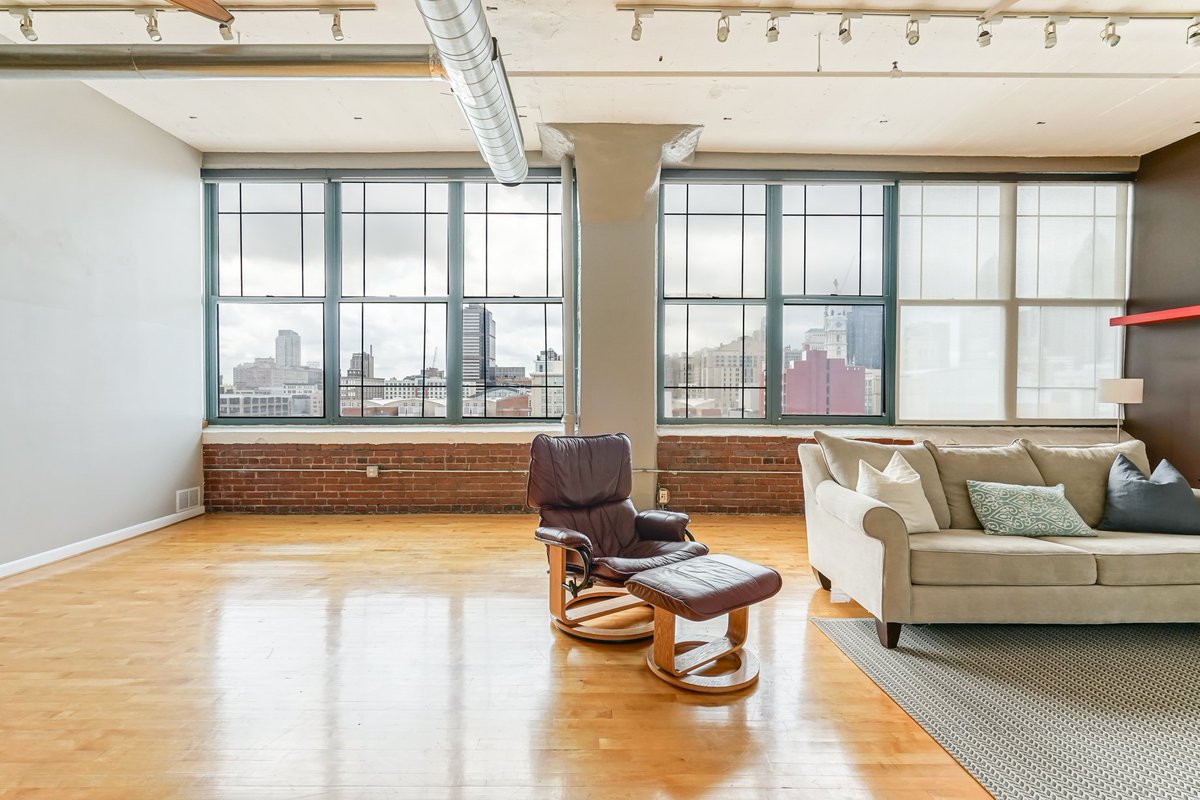 PhillyLuxury's tweet photo. JUST SOLD!
Congratulations to our sellers in #Callowhill!!
📍 314 N. 12th Street, #805
🔑 Sold for $340,000

CONTACT us to learn about selling:
📲 (914) 497-1958
📩 cb@dalyluxuryhomes.com
https://t.co/hdu2J20X0W https://t.co/zWEcngWNCC