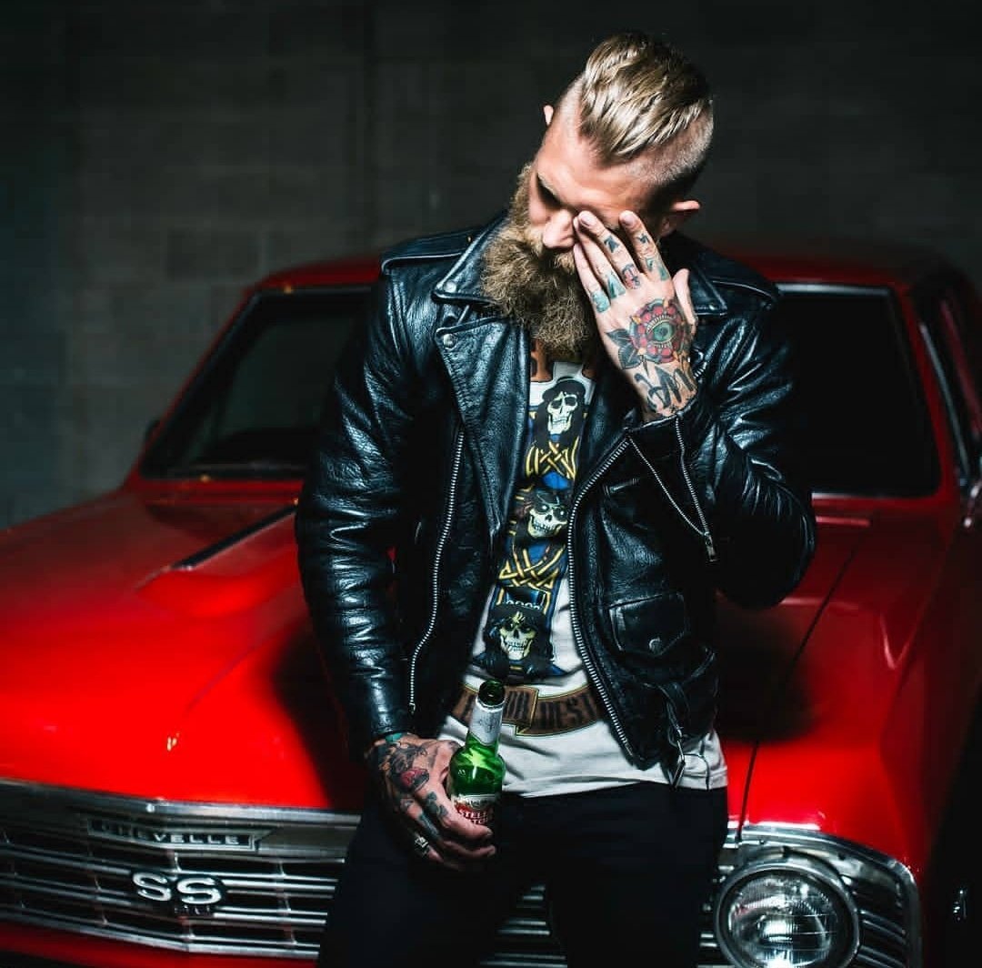 GearBeard's tweet image. "If it has tits or tiers I can make is squeal"

Asshole
Mechanic
Single
Mature
Banter

Retweet.