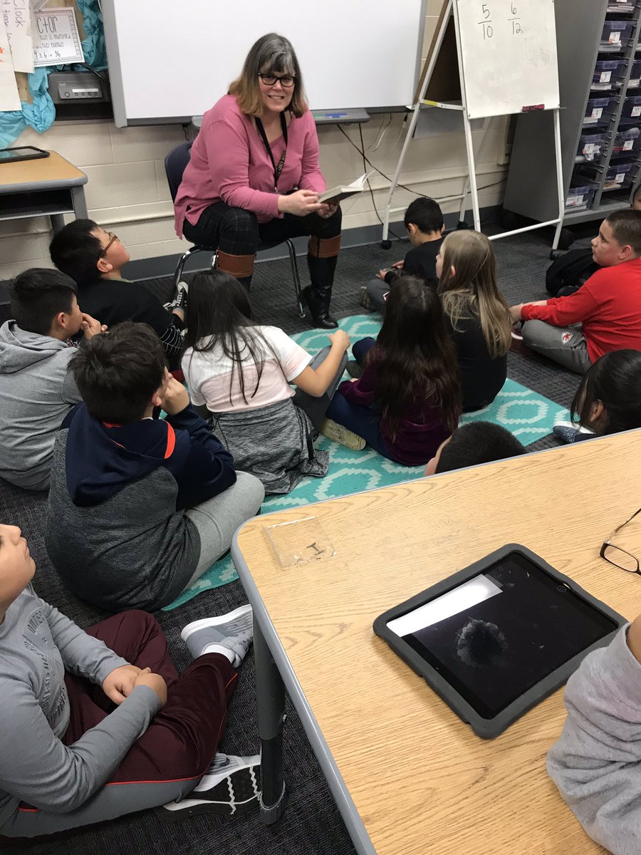 gleason3rd's tweet photo. What’s spirited reader @Nancymagill1 is! Goosebumps is pretty scary! @MTEUSD202 #ReadAcrossAmericaWeek https://t.co/6Pgs6M2X8V