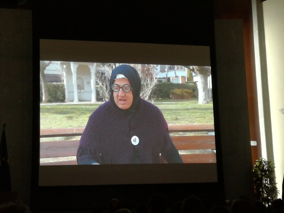 No hay nada más serio que una buena risa. Magnífico y simpático vídeo del universo #AgoraMollet en #CNIS2019 mostrando de forma divertida la APP de la que nos vamos y a la que vamos.
Pero quizá todo ha sido una maniobra para vestir a <a href="/nuevadmon/">Víctor Almonacid</a> de funcionario de manguitos y de...