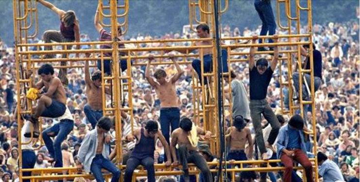 Toddstrasser's tweet photo. A lot of people hung out at Woodstock. #prettyhigh #summerof69strasser #toddstrasser #yabookstagram #bookstagram #summerof69book #scusemewhileikissthesky https://t.co/dONdkZ0Fes