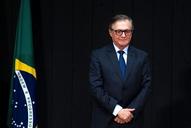 radiojbfm's tweet photo. #JBFM Ministro da Educação reconhece que errou ao pedir filmagem de alunos cantando o Hino Nacional. https://t.co/tigSkM7peQ #musicaeinformacao #ministro #educacao #reconhece #errou #pedir #filmagem #alunos #hinonacional https://t.co/g58T0ecQWE