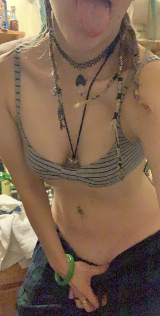 FaunaRey's tweet photo. #bodycheck from a few days ago.... https://t.co/B2FcvZiUMM