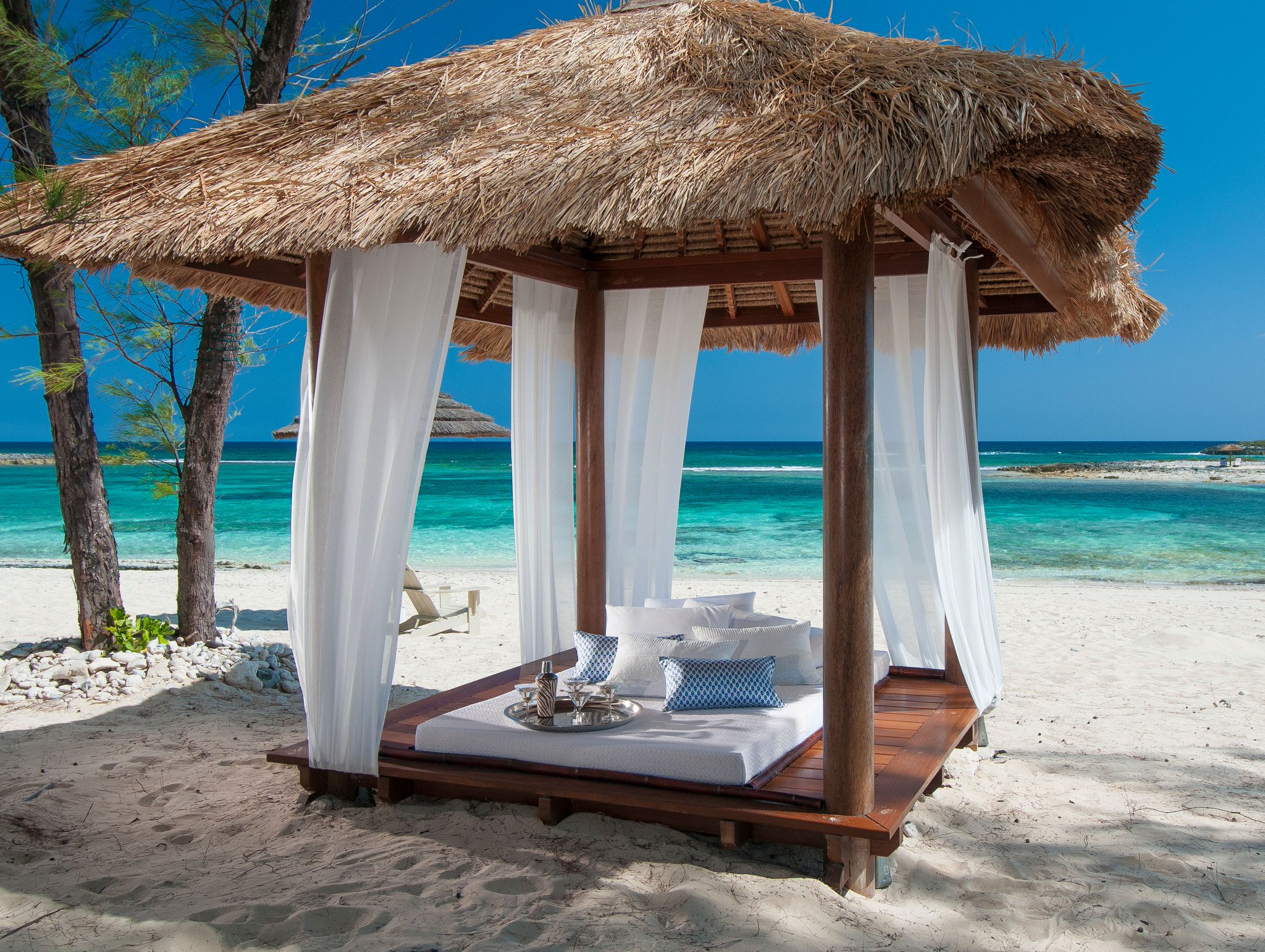 NassauParadiseIsland on Twitter "Relaxing days on the beach. Make