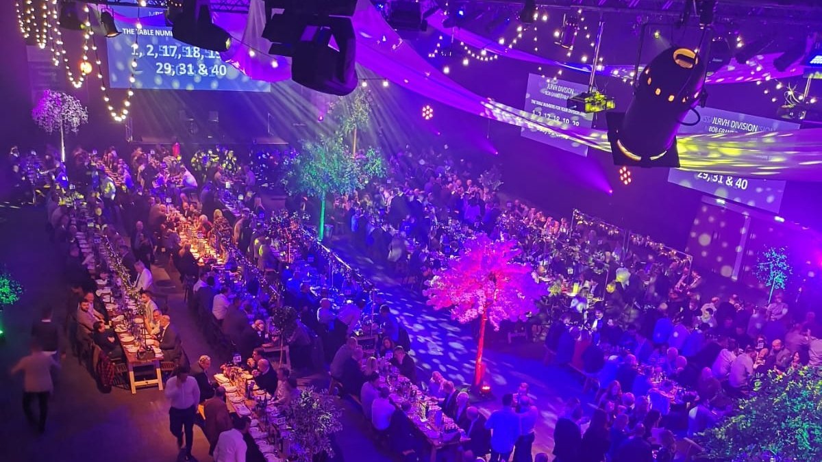 What an impressive set-up for the <a href="/LookersGroup/">Lookers</a> evening programme. 😎#LookersConference2019 #BelfastMakesSense