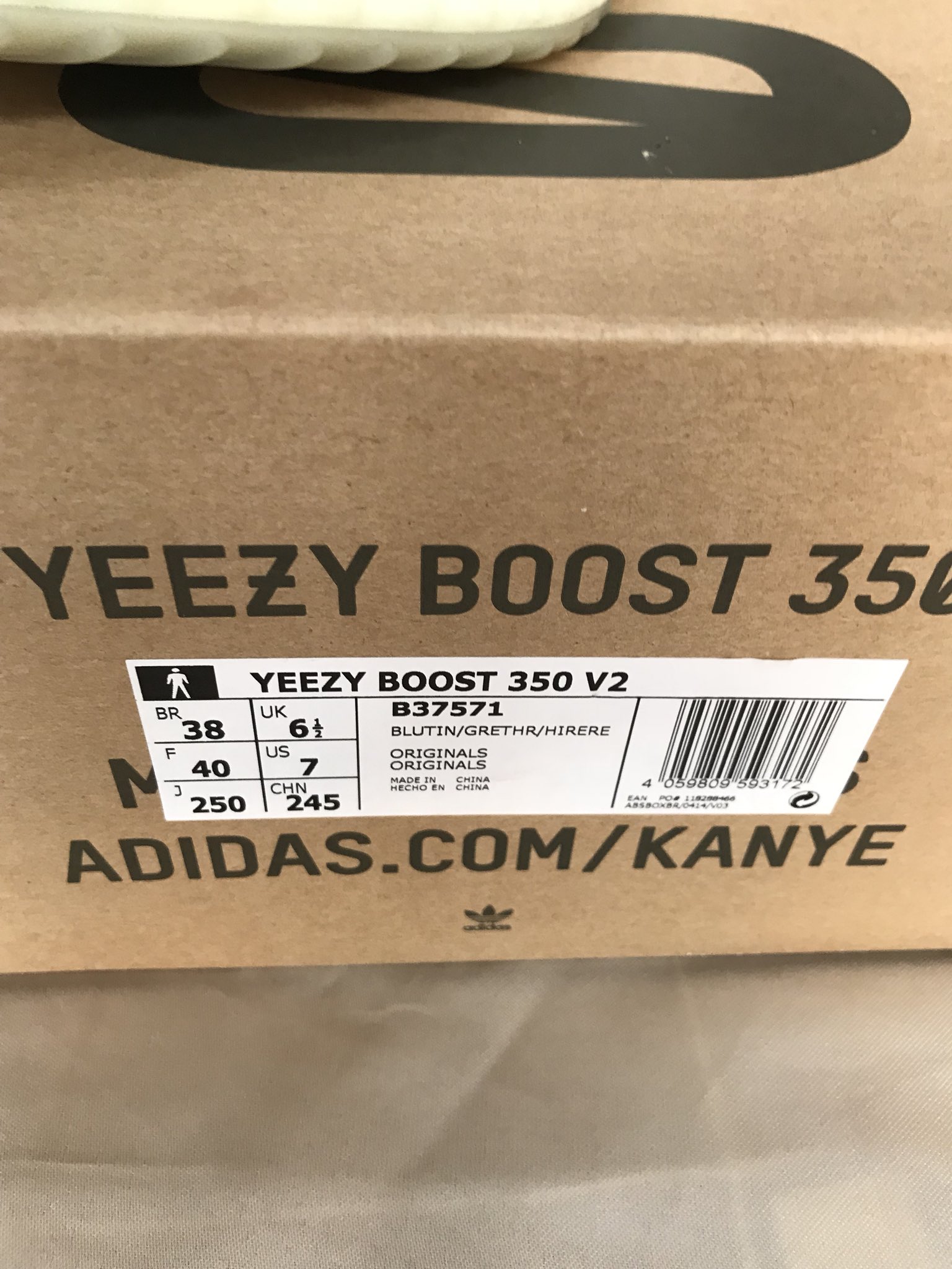 yeezy tag br