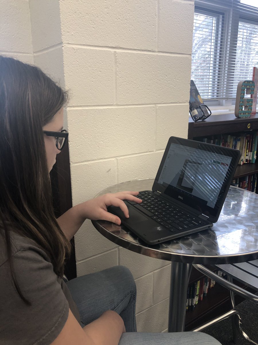 wendy_copelan's tweet photo. Ss creating digital book reviews on #buncee to prepare for our upcoming visit by Joyce Hostetter, author of Blue. @BENPanthers #CCDLD19 #DLDayz https://t.co/51wxscFBOS