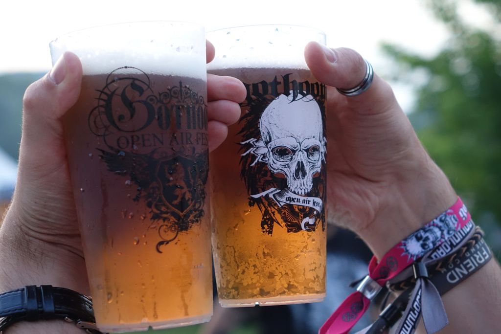 TravellerMetal's tweet photo. Le #Gothoom Open Air 2018, ce fût beaucoup d'alcool, certes, mais aussi beaucoup de musique! Et j'en parle dans mon dernier article de #Blog !
N'hésitez pas à aller y jeter un oeil :)
https://t.co/2vRkhGe4Pq
#metalhead #MetalMusic #Musique #MetalFest #Festival #MusicFestival https://t.co/ymZEooEGS7