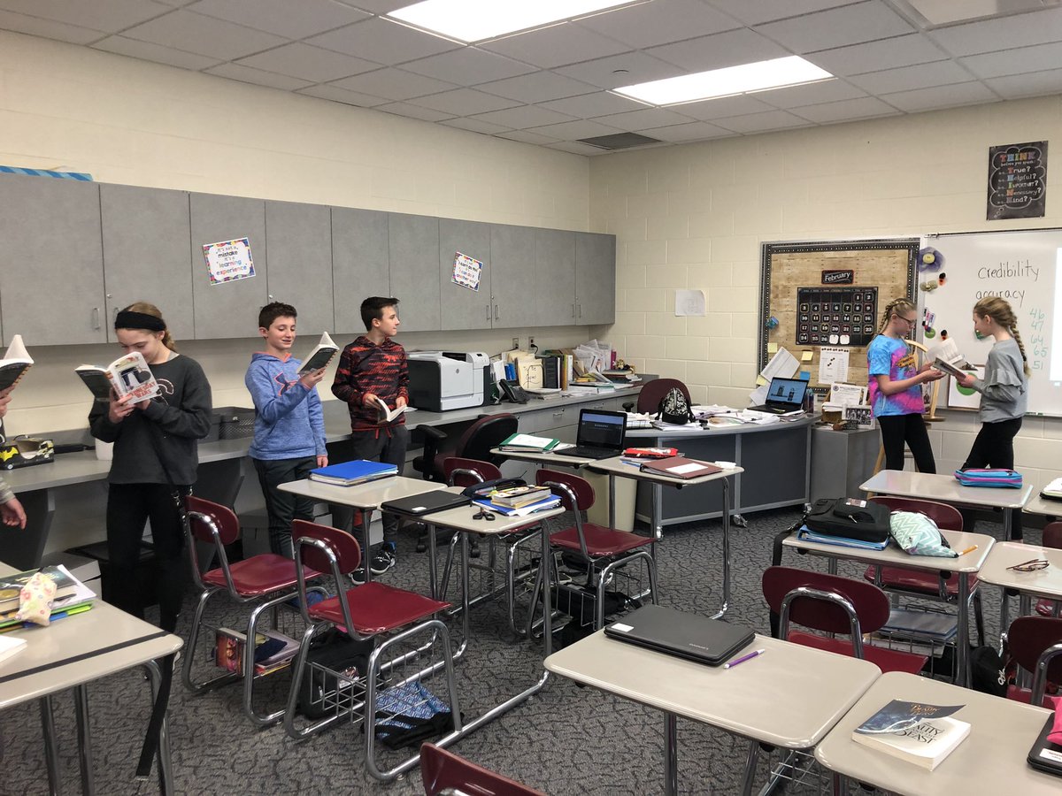 CumbeeMs's tweet photo. Honors students prepping for the roles in THE TEMPEST #HCMS157c #157c https://t.co/Mj8aMdLH5c