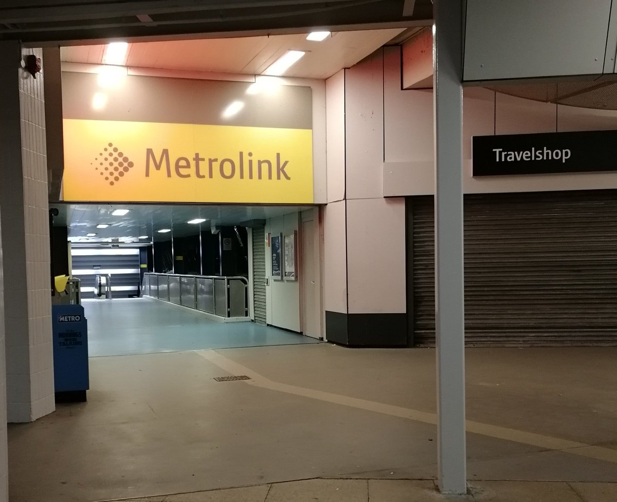 liamrotoole's tweet photo. Early Morning #Peace and #Quiet @OfficialTfGM @MCRMetrolink @BuryTimes @BuryCouncil @madeinbury #bury #burytimes #metrolink #buryinterchange #Tram #tfgm #mcruk #manchester  #bestofbury #bestofmanchester #mcr_uk #mcr_collective #ilovebury #ilovemcr #wearemcr #wearemcruk https://t.co/LyLkGIS0l9