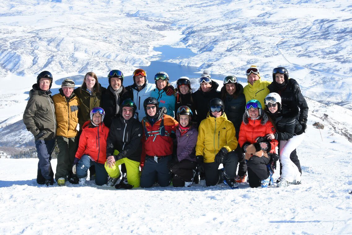 warrenmillerdoc's tweet photo. Pics from our Run for Warren @ Deer Valley with the SKI BUM Film Crew and friends including Warren Miller, US Ski Team and Olympic athletes
#warrenmillerdoc #lortonentertainment #skibum #warrenmiller #bluebirdskiday https://t.co/0xhtUVC654
