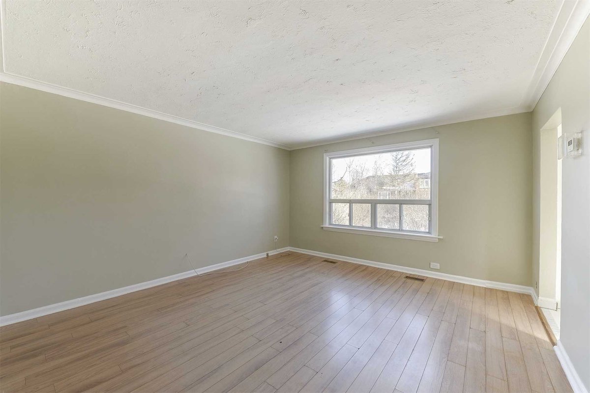 DiamondRealty_'s tweet photo. Welcome to 44 Brookhaven Dr, a well kept, updated and fully renovated family home with a beautiful backyard
https://t.co/3t5u8CXQsC https://t.co/dne63EqcOp