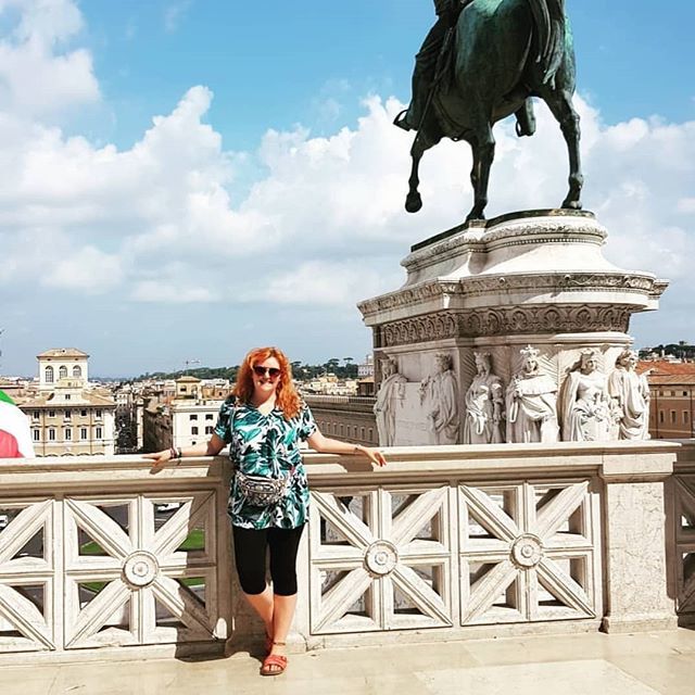 euroventure's tweet photo. The sun's out and it's starting to feel like summer already! ☀🍹
Thanks so much to @loliemily for this gorgeous #myeuroventure photo taken in Rome last summer! 😍🇮🇹
#ancientrome #visitrome #interrailing #interraileu #discovereurope #interrail… https://t.co/bv3EeCZGAV https://t.co/lZ63mkg5kh