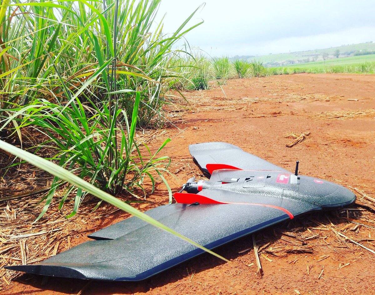 geosistemassrl's tweet image. Si hablamos de drones profesionales el #eBeeSQ + #Pix4Dfields mejoran todo:
Precisión de la información.
Inmediatez de Procesamiento
Simpleza para tomar decisiones.
Independencia para volar cuando lo necesitas.
Seguridad y Privacidad en la información que obtenes!