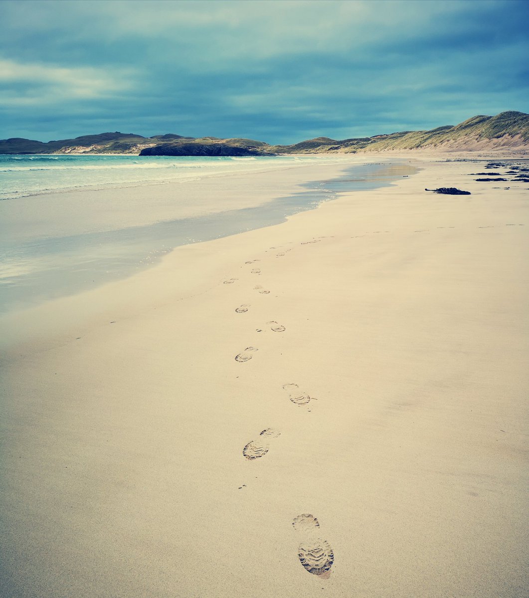 The only thing we should leave on our beautiful beaches is our footprints! Balnakeil beach, Durness
@VisitScotland @hiddenscotlands @TrueHighlands @welcomescotland @NorthCoast500 @ThePhotoHour #keepourbeachesclean #leaveonlyfootprints