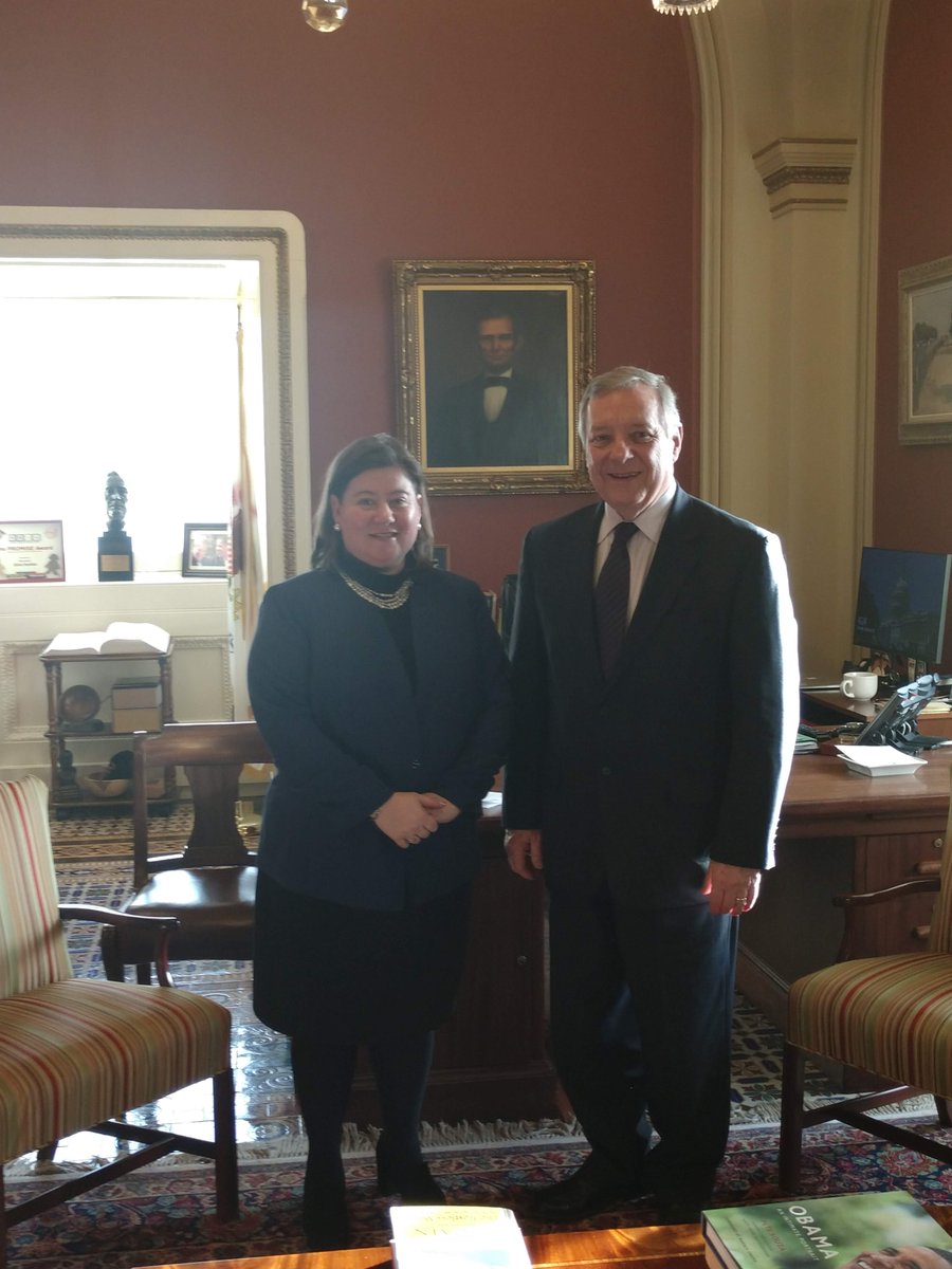 IllLibraryAssoc's tweet photo. ILA Executive Director Diane Foote met with @SenatorDurbin today for ALA's 2019 Congressional Fly-In. @ALALibrary #BecauseLibrariesMatter #ILA #LibraryAdvocacy #SupportLibraries https://t.co/dUQuLH2paG