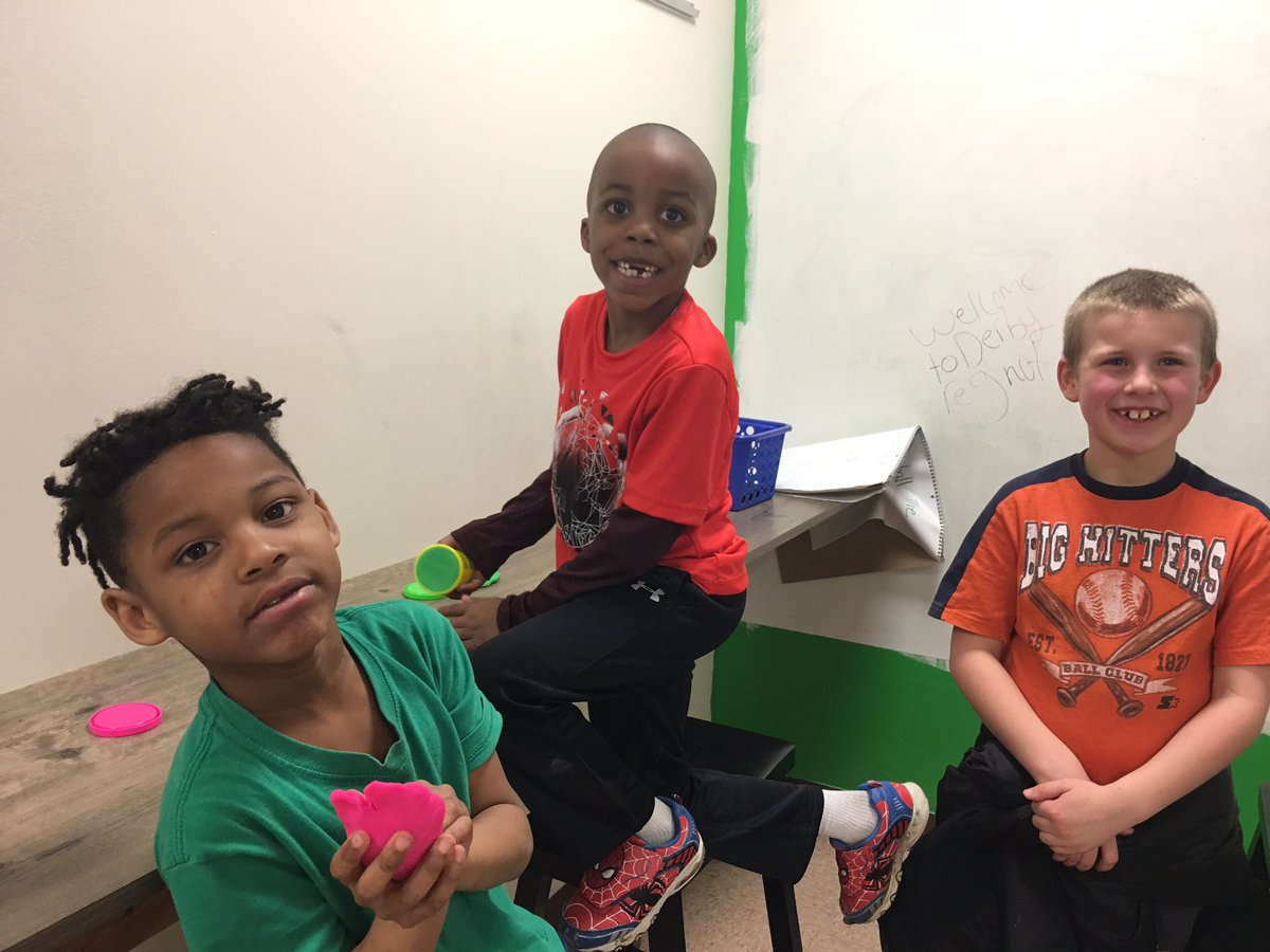 JJohnson_CPS's tweet photo. Teaching the teacher today at Derby Ridge. Thanks Dragons!! #cpsbest #cps_IM https://t.co/j3Ha3Fii9i