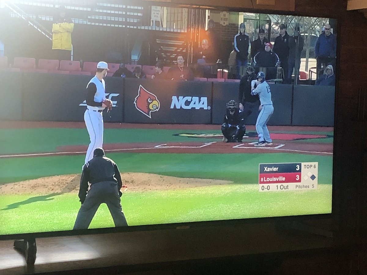 Bodners's tweet photo. Never gets old watching @XavierBASE play my other favorite school. Only time I cheer against the Cards. #GoXU https://t.co/bm1129wfSu