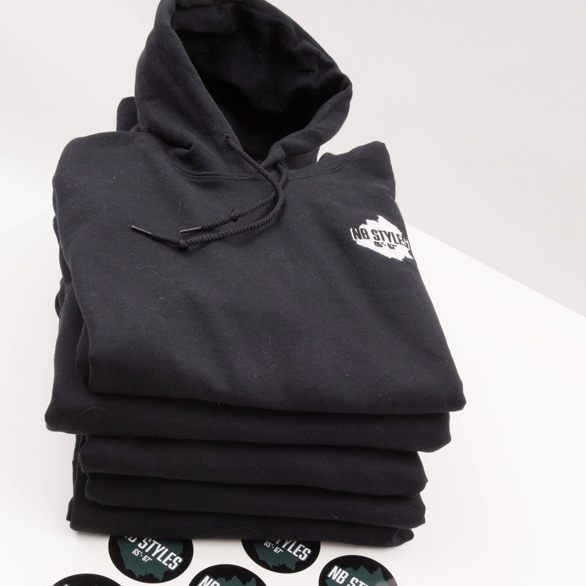 norrbottenstyle's tweet photo. Spännande nyheter!!
Vi närmar oss släppet på våra nya kläder!
Mössor, hoodies &amp; sweatshirt kommer finnas för beställning! 
App och hemsida släpps denna vecka, samt så kommer det att arrangeras en tävling i samband med allt detta!
Var beredda, denna vecka smäller det!
#NBSTYLES https://t.co/ohUwT55A8Q