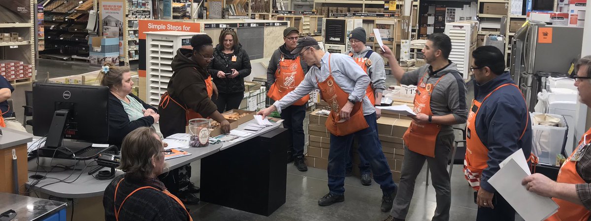 Another AMAZING turn out for SPECIALTY TUESDAY!  Knowledge is power and we are POWERFUL! @THDALEC_DSMPNW <a href="/AkinsMel/">Mel Akins</a> <a href="/jenny_helme/">Jenny Helme</a>