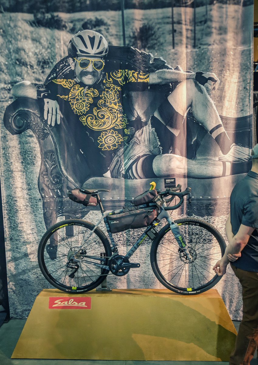 QualityBike's tweet photo. b.a.n.a.n.a.s... π π π
Things at the @salsacycles booth were off the chain. They unveiled a reupholstered chaise to the #frostbike2019 crowd. They also had a new seatpack on display from their EXP line of bags. (QBP part # BG8449)
β’
β’
β’
#frostbike #salsaexp #chasethechaise https://t.co/YIn88hubKH