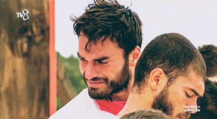 landoffsolitude's tweet image. İki sevdiğim adamı böyle görmek üzüyor beni :( Ama ağlamak zayıflık değil vücudunuzu ve beyninizi iyileştirmenin bir yoludur.. Fighting 💪🏻 #AtakanIşıktutan #Spyros #Survivor2019 #survivorgreeceturkey