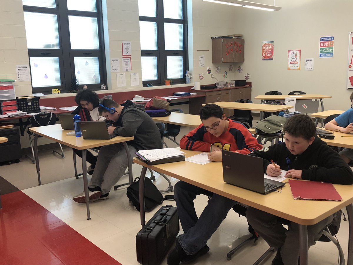 MrsKMears's tweet photo. Hard working 6th graders during homework time!! @CCSExtraMile @circlevillecms https://t.co/eSrCS0Nr2M
