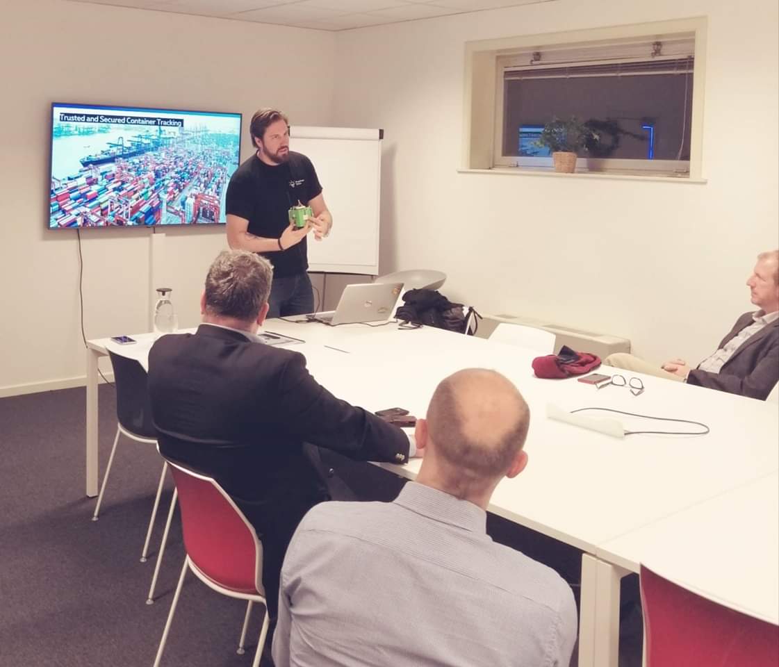 Very interesting evening <a href="/co_station/">Co.Station</a> with @ProximusEnCo on #blockchain and #api!