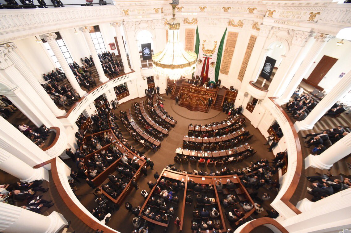 #ReporteCongreso | En Sesión Solemne, el <a href="/Congreso_CdMex/">Congreso de la Ciudad de México</a> realizó una conmemoración con motivo del Día de la Bandera, el Dip. <a href="/Migel_ange/">Miguel Ángel Salazar</a> (PRI) se pronunció por los hechos ocurridos en Venezuela, especialmente expresó su solidaridad al periodista #JorgeRamos.

Vía: <a href="/AlexAlfaroc95/">Alex Alfaro</a>.