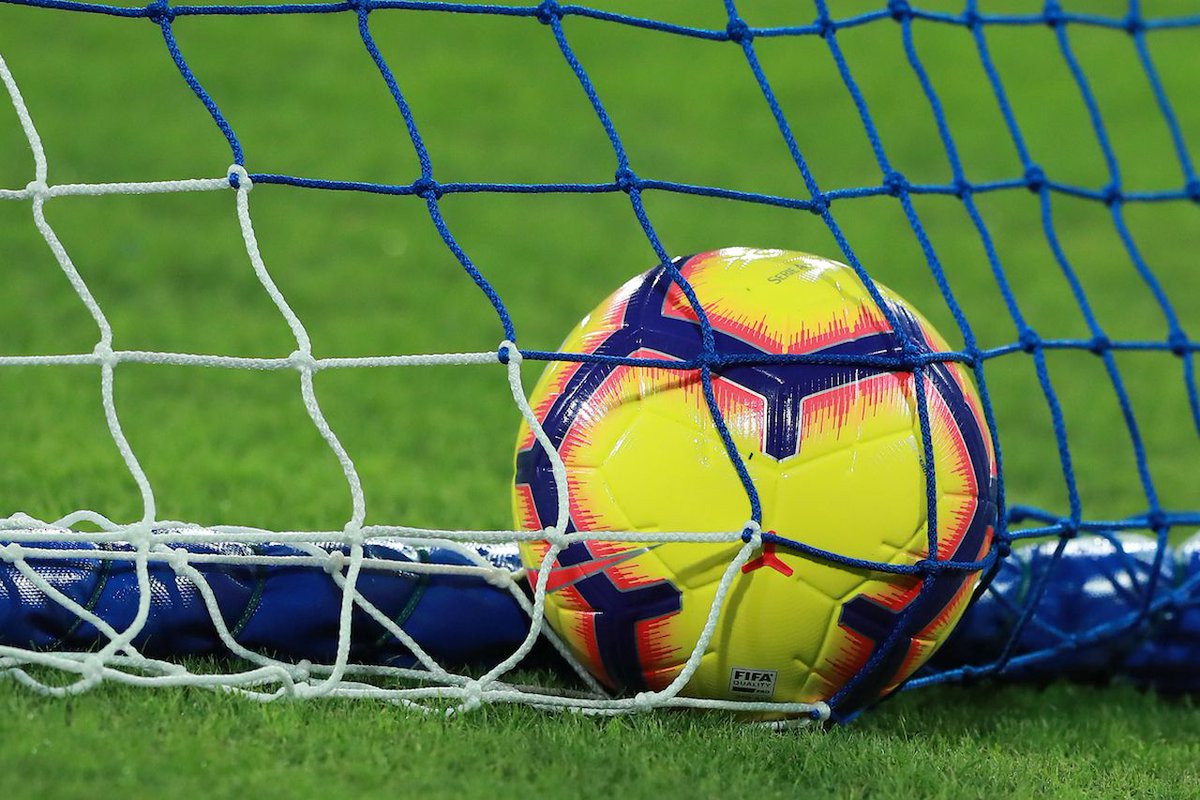 Peppe_FN's tweet photo. In #SerieBKT :
Gode il #Benevento (che batte il #Pescara)che supera il #Palermo (battuto a #Crotone)
Rallenta la capolista:
Γ 1-1 tra #PadBre
Nel big-match #LecVer prevalgono i giallorossi mentre continua a sorprendere il #Cosenza che batte il #Carpi
2-2 #ASCFOG e 2-0 #SALCRE https://t.co/z4GExjIlli