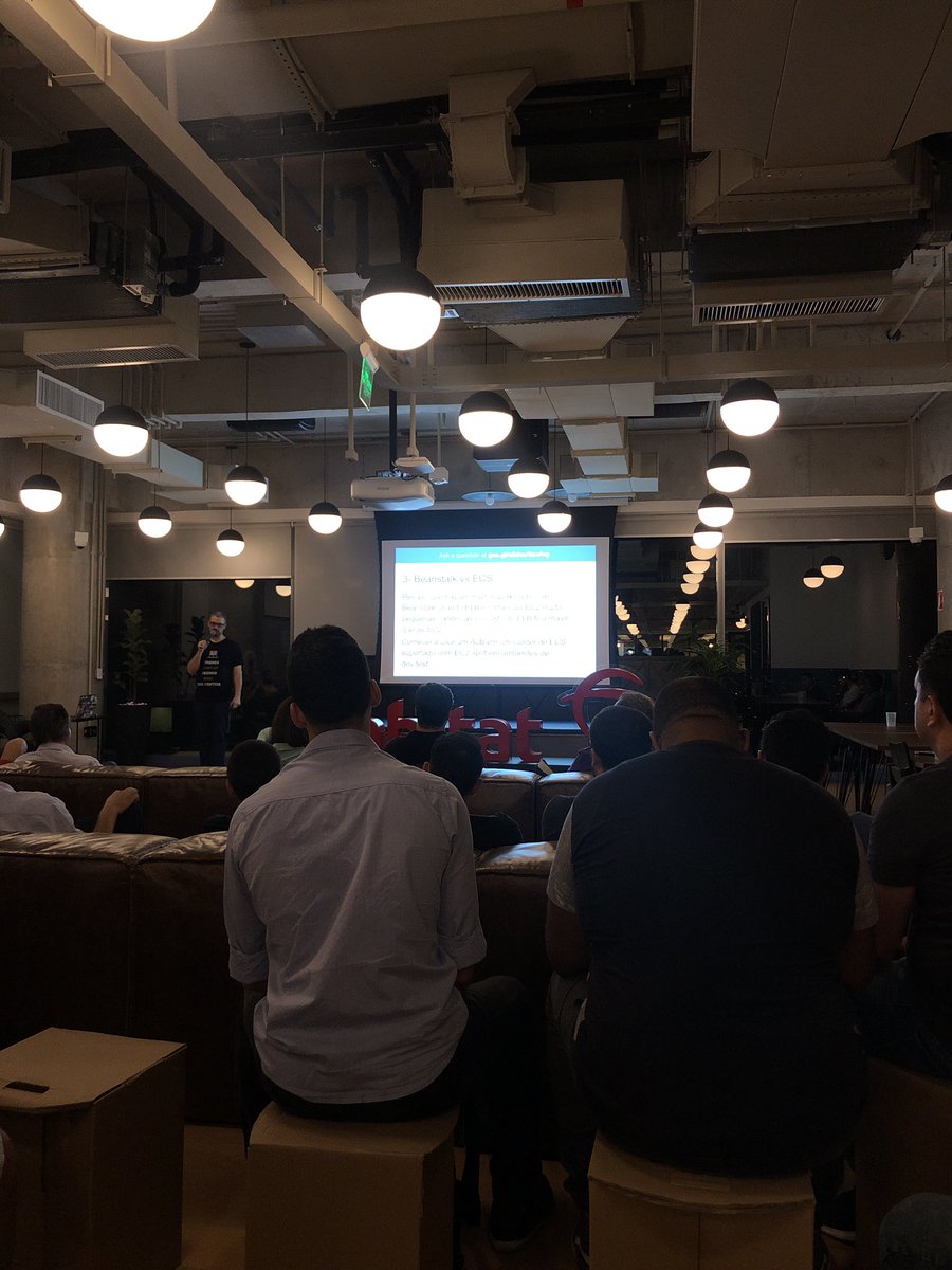 jeansg's tweet image. AWS meetup #AWSmeetup #EspecialistaFaz