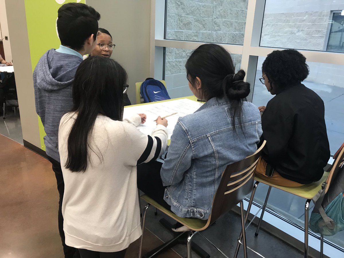 BlansonNHS's tweet photo. First NHS meeting here at BlansonCTE and all members of the committees are doing great things and working hard! Keep it up Jaguars! #GoBlansonJaguars #BlansonNHS https://t.co/iUIOx7l459