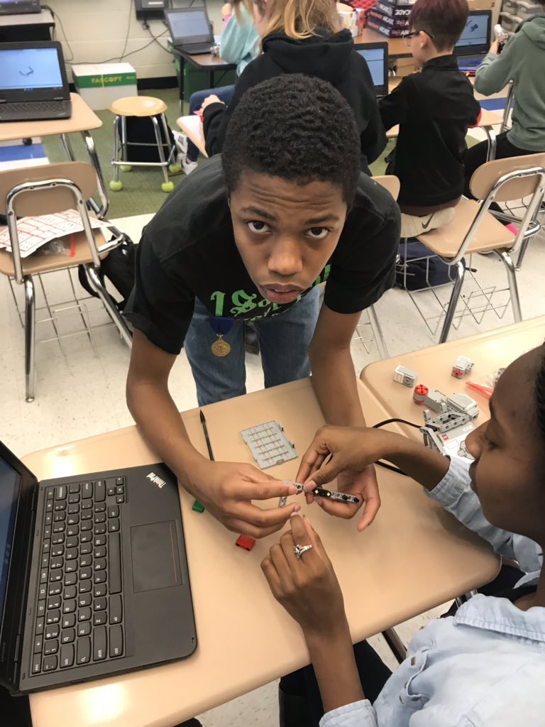 LEGO gurus at GCMS #ccsgifted