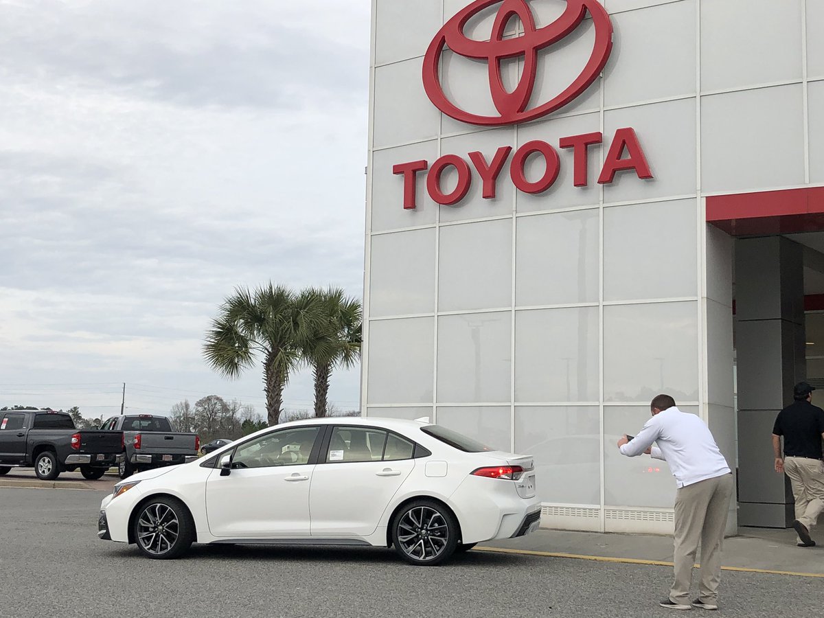 Shae_Burke's tweet photo. Get you a man that know your angles, like my husband does with cars.. 
2020 Toyota Corolla https://t.co/xXZXUTvfNI