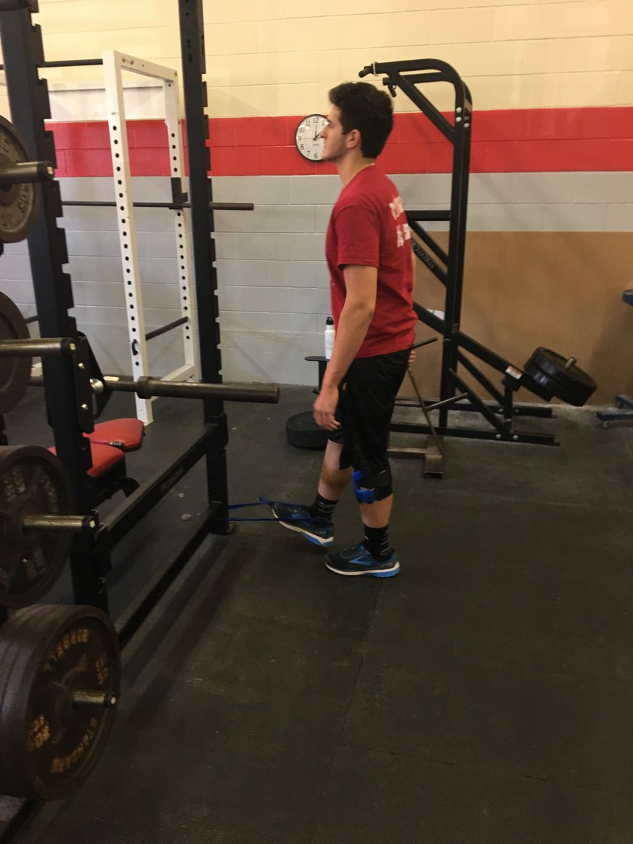 chief_elite's tweet photo. Always love to see athletes get their injury rehab work done @chief_elite workouts BEFORE practice...More time on the field +more time spent with your team=more success! You win games before they are played!!! #ChiefElite https://t.co/UelasHQZi4