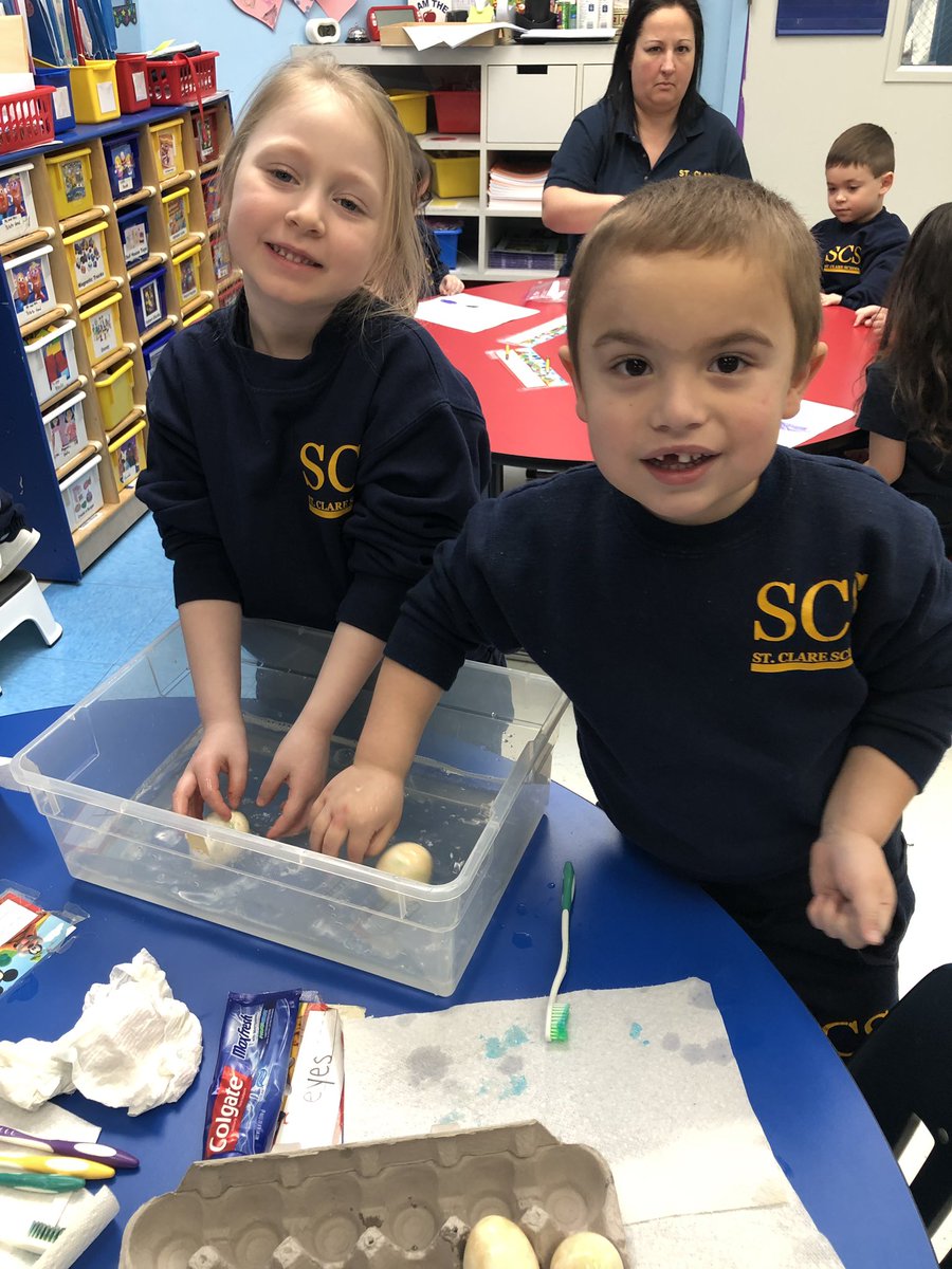 SCS_Prek's tweet photo. Prek 4 had so much fun “Egg-sperimenting” what sugary drinks can do your teeth! We made predictions, participated in a hands on activity and learned so much about our teeth along the way! #prekfun #brushyourteeth #scienceiscool https://t.co/Hn71ZguN5x