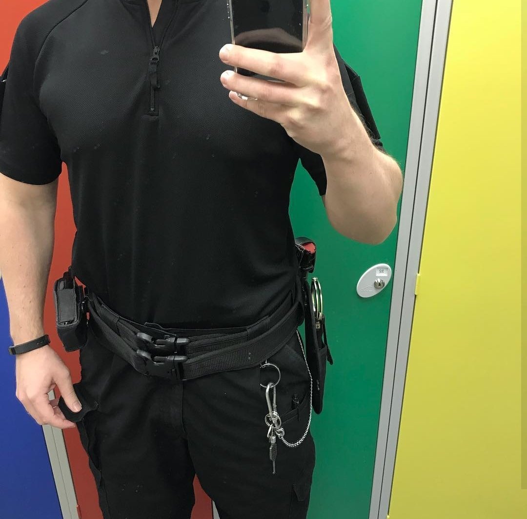 I’m a police officer, living and working with a Stoma, on the frontline of policing, try to spread awareness and smashing the stigma that comes with having a bag. The bag is a sign of my 10year battle with ulcerativ