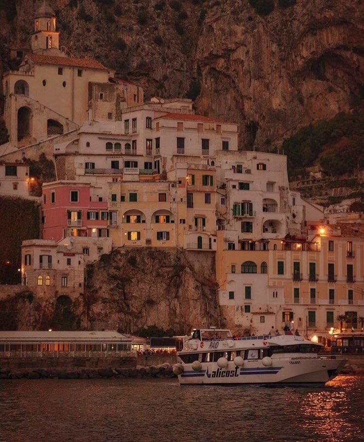 syiphee's tweet photo. Amalfi, Italy https://t.co/sQdkts8Evi