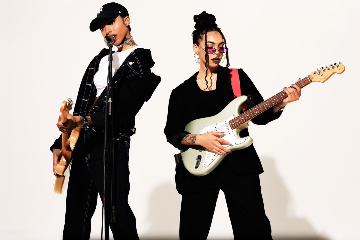 JASMYRA_'s tweet image. Rock N Roll 🤘🏽🤘🏾