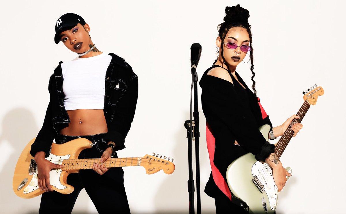 JASMYRA_'s tweet image. Rock N Roll 🤘🏽🤘🏾