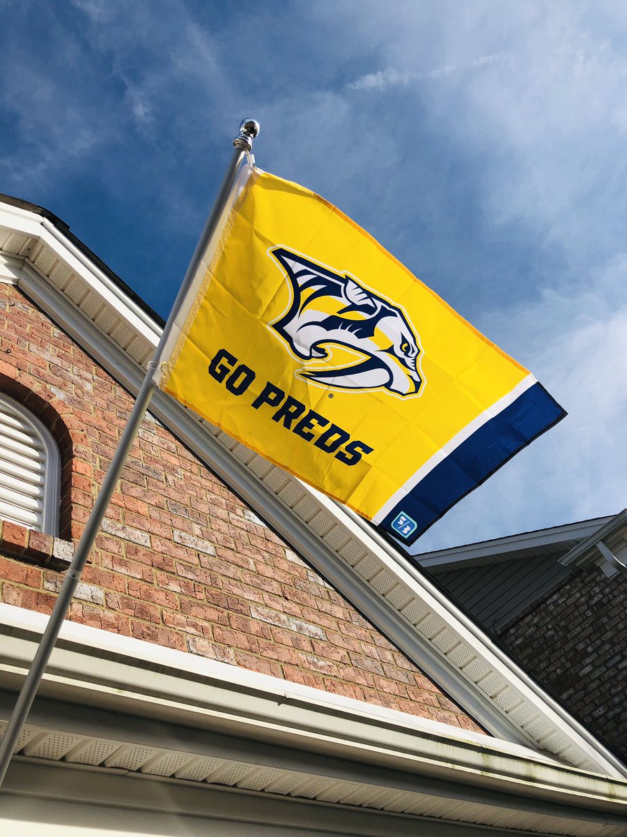 615MikeD's tweet photo. Classin’ up the neighborhood a bit. @PredsNHL @FifthThird #53predsfan #enter https://t.co/TAie6UwdzH