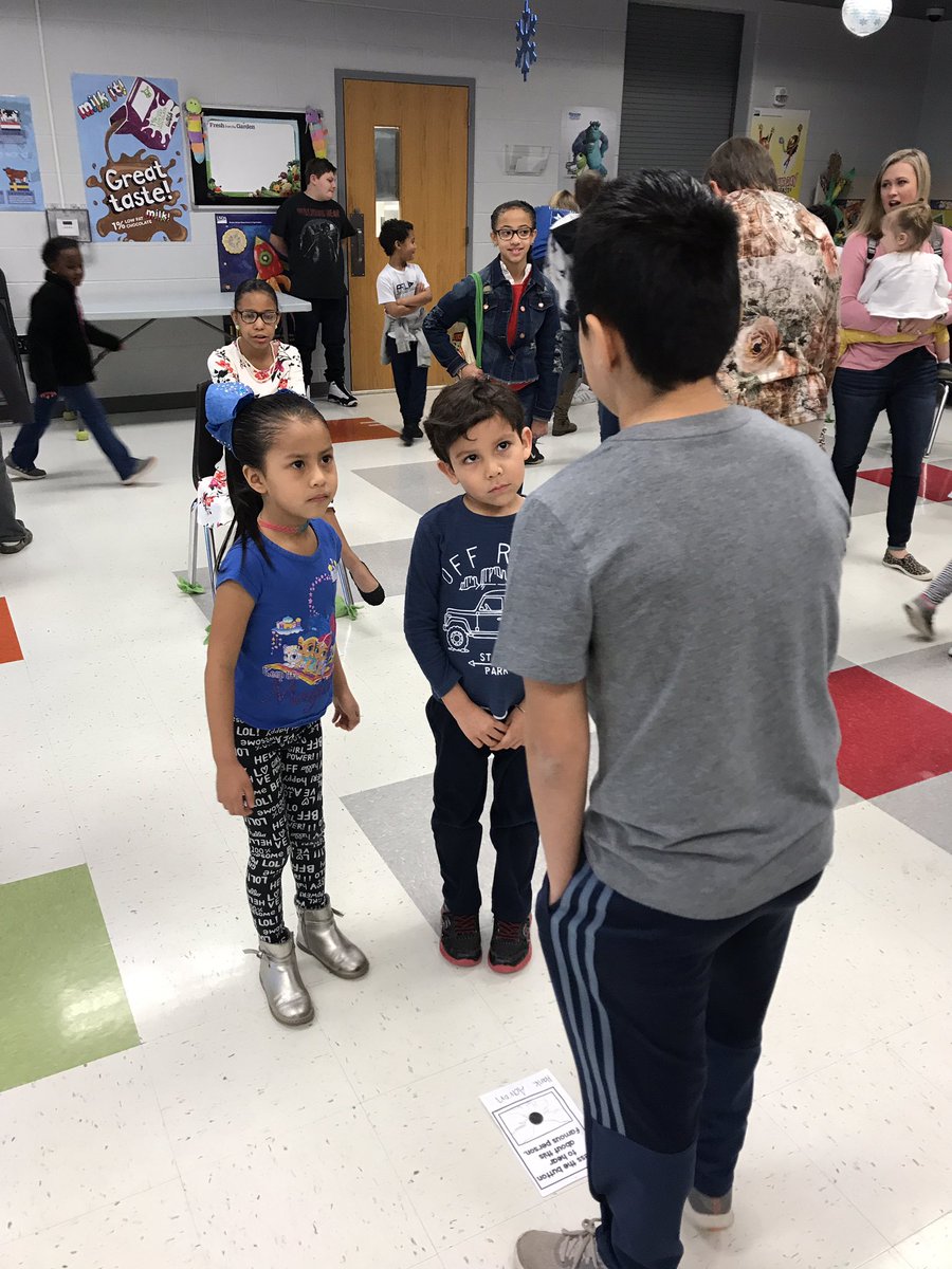 RoddyToLearn's tweet photo. We were absolutely amazed by the Living Wax Museum our 5th grade friends created today! Kudos to you, 5th Grade foxes! 🦊 #EpicMNES #TeamLCPS https://t.co/2u69XaDXgy