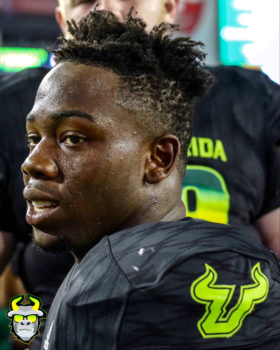 SoFloBulls's tweet image. ‘i don’t shake 🙅🏾‍♂️’s hand cause i ain’t friendly’ 🤐
🌪 @F5johnno3 
#F5Johnno #MadeInDade #Miami #USF #3StripeLife #Uniswag #GoBulls #SoFloBulls #BullSpeedAhead #BullStrong #USFFootball #USFBulls #HornsUp