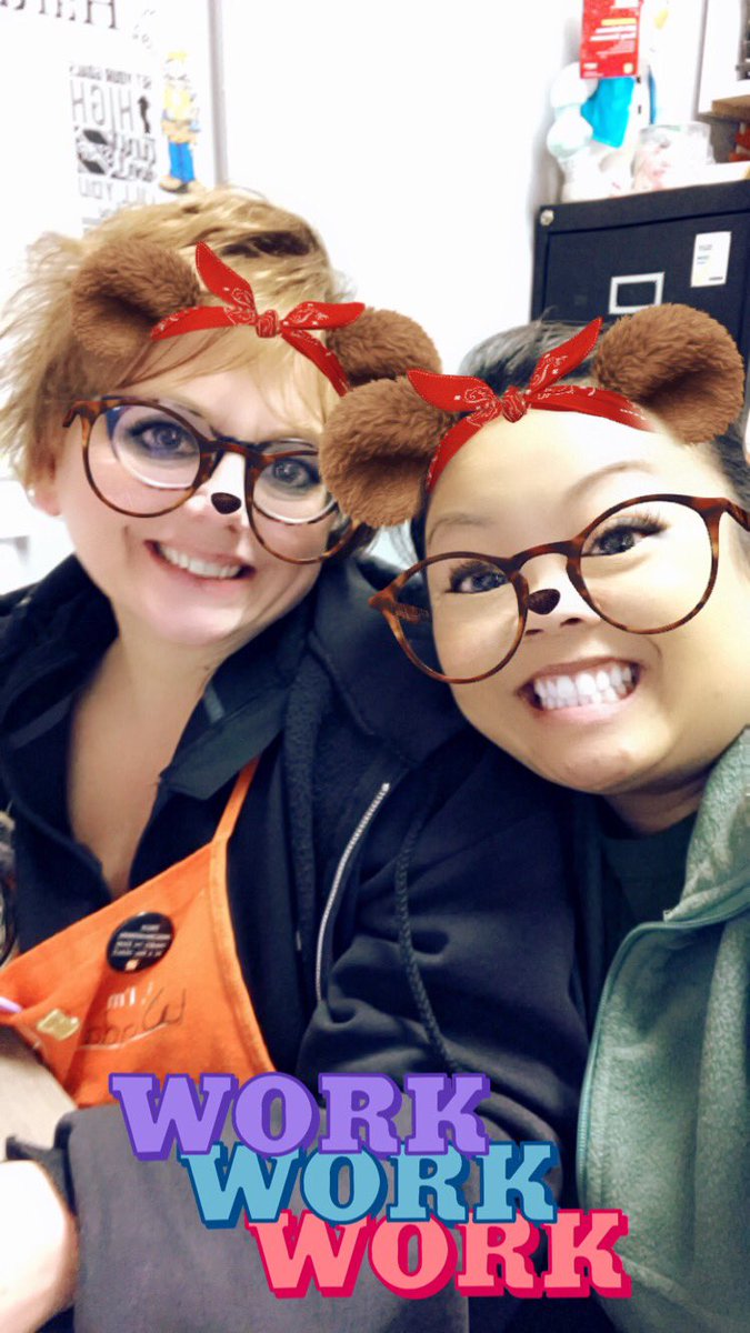 Diana_T_Tran's tweet photo. When your SASM @Nanette95137018 is away the SM and DH will play! Haha! #webinarFun #TuesdayLearning @Wanda09692985 @Iva_Marie04 https://t.co/shXhwUxKaL